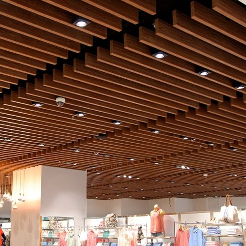 لوور سقفی چوب پلاست