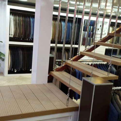 پله چوب پلاست